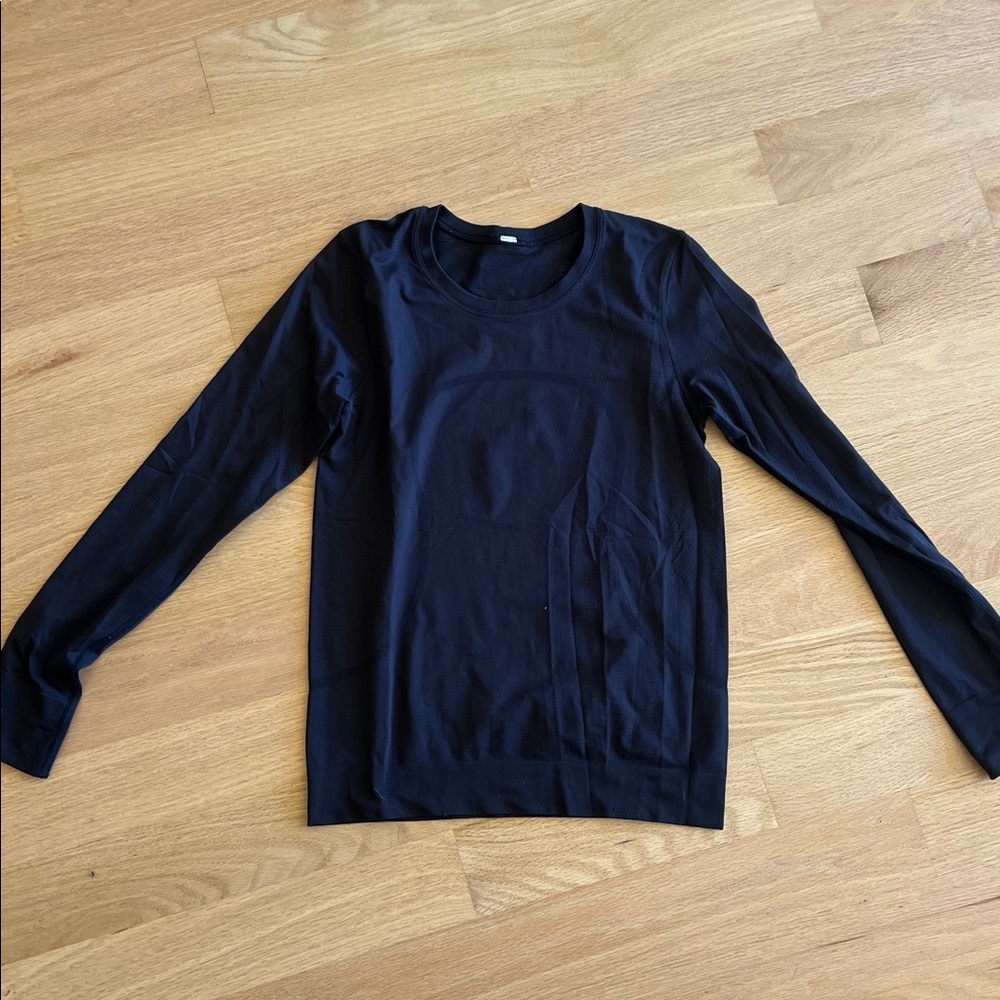 Lululemon Black Long Sleeve Shirt